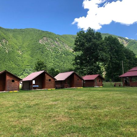 Bungalows-Oaza Vuthaj Buitenkant foto